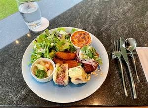 ガーデンラウンジ 日本平ホテル