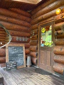 cafe & work shop Plumb Line