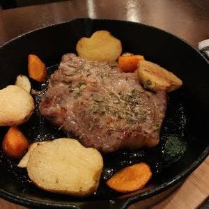 コージーピアノラウンジ