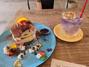 CAFE SECRET WINDOW