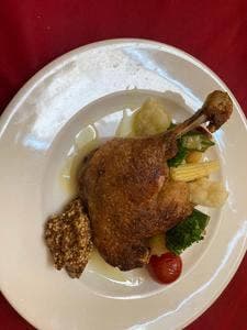 レストランアンドバーピラミッド