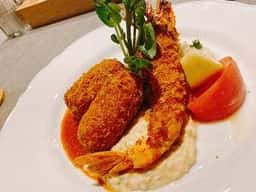 洋食クアトロ 元町店