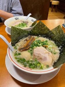 東京とんこつ とんとら新座店