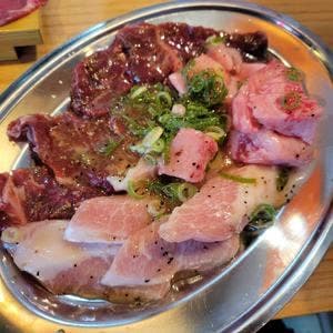 焼肉ホルモンまるよし精肉店 新福島店