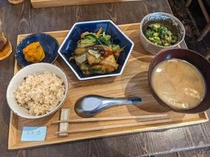 まかでき食堂