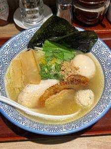 鶏そば かぐら屋 本店