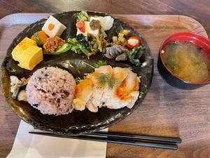 古民家カフェへのへの(音CAFE HENOHENO)