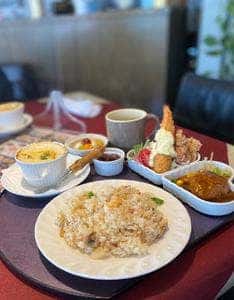 レストラン コロナ