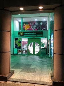 マクドナルド 三宮ラウンドワン店