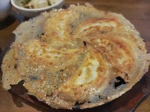 鉄板餃子食堂こんがりきつね