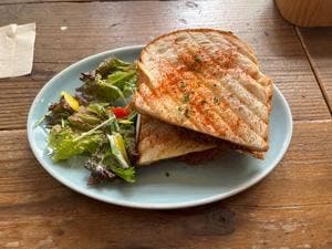 グローカルカフェ 名古屋で世界の旅人と出逢えるカフェバー