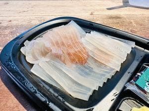 函館朝市 駅二市場 活いか釣り広場