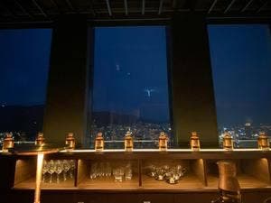 WHISKY BOTTLE BAR DEN SANNOMIYA