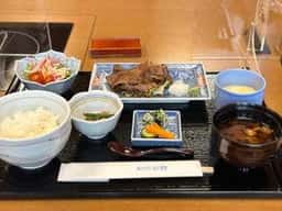 日本料理 橋畔亭