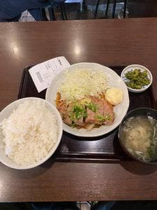 紅とん 日本橋本店