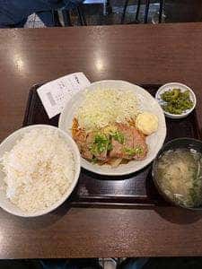 紅とん 日本橋本店