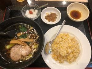 東方一角 新宿御苑前