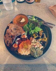 コンビニエンスストア高橋