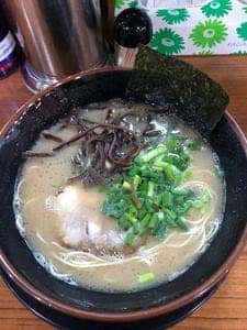 博多長浜らーめん ぼたん 大塚本店