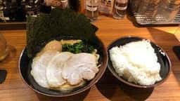 壱角家 新宿東南口店