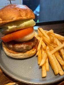 クロードズ・バーガー