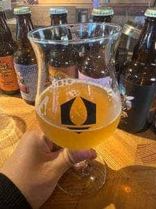 ハニービール専門ブルワリー HONEYCOMB&HOPWORKS