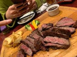 A4和牛寿司×ラクレットチーズ×クラフトビール 個室 肉バル アモーレ 新宿店