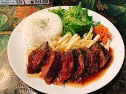 アナログ カフェ ラウンジ トーキョー