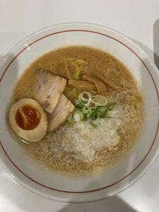 やさしい、とんこつ麺 かまくら