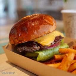 THE BEACH BURGER HOUSE