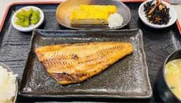 からすやま食堂