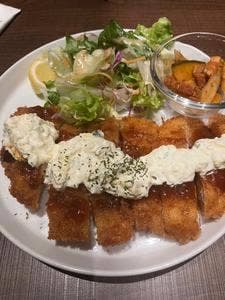 くわ焼・鉄板焼 九志焼亭 大手町店