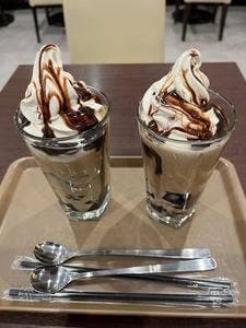 ホリーズカフェ 堺筋本町店
