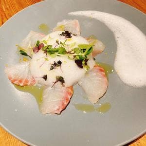 富士屋本店ワインバー