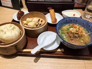 551蓬莱 梅田阪神バル横丁店