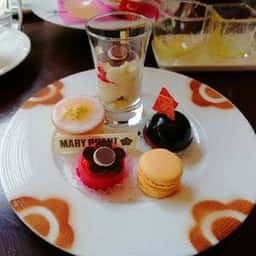 ガーデンラウンジ 坐忘 セルリアンタワー東急ホテル