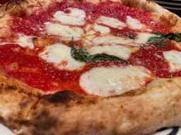 Gino Sorbillo Artista Pizza Napoletana コレド室町テラス