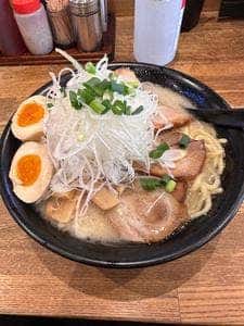 とんこつらーめん 無極 西台