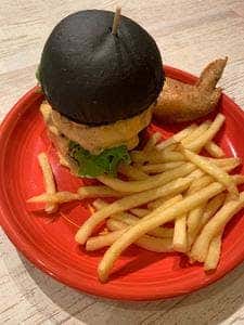 BURGER&BEER COLOR 大手町