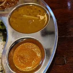 インディアンレストラン 彩里