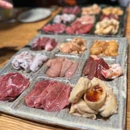 ホルモン焼き 婁熊東京