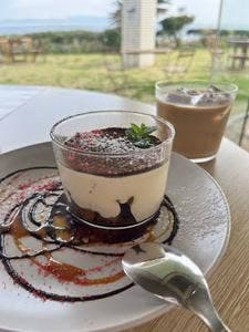 コーヒーとワインのお店 レストア 観音崎店