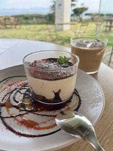コーヒーとワインのお店 レストア 観音崎店