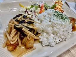 HUGHUG cafe