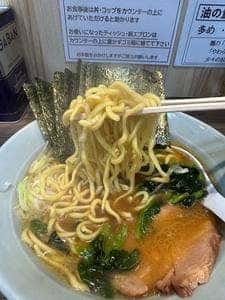 横浜家系ラーメン 侍 池尻店