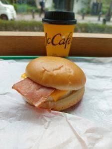 マクドナルド 品川港南口店