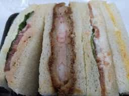 フレッシュベーカリー神戸屋 高田馬場駅店