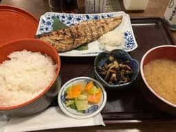 炭火焼専門食処 白銀屋 大手町分店