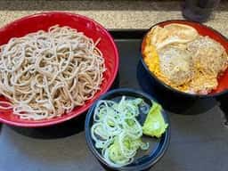 名代 富士そば 新宿店