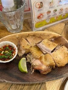 シンハービール公式タイビアキッチン センディーテラス